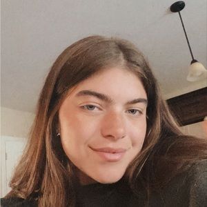 Meet your Posher, Makayla